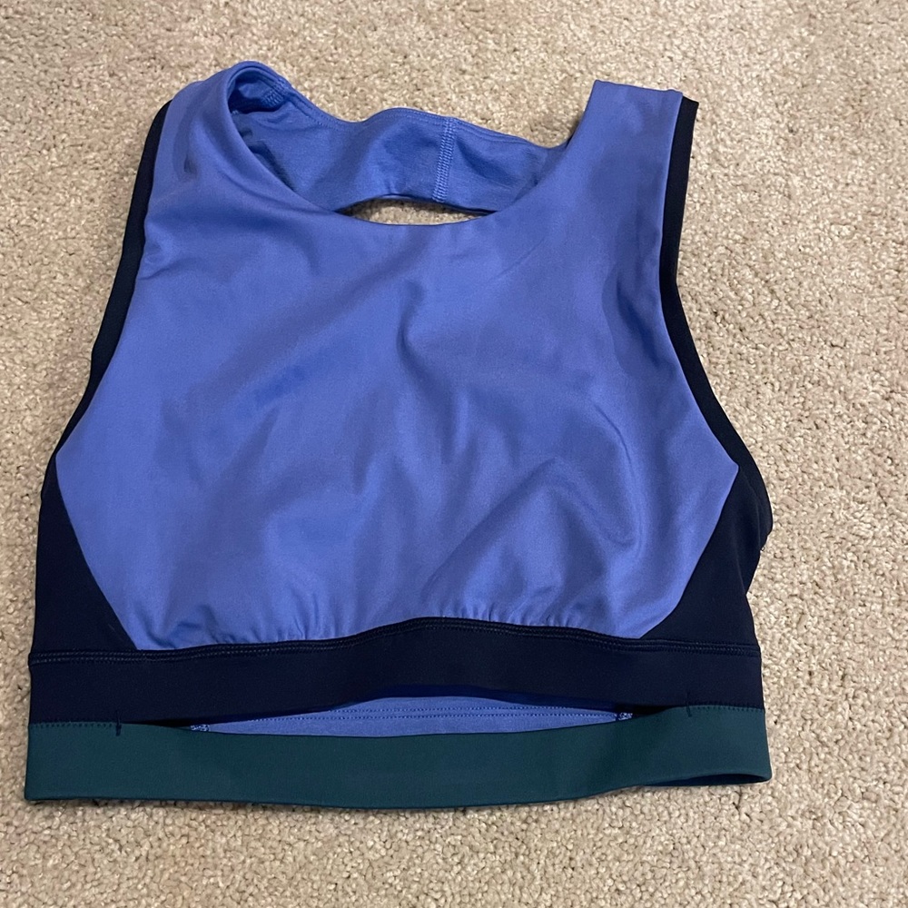 Lululemon Square Back Sports Bra